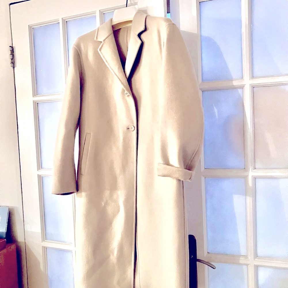 uniqlo woman's cream color wool coat
